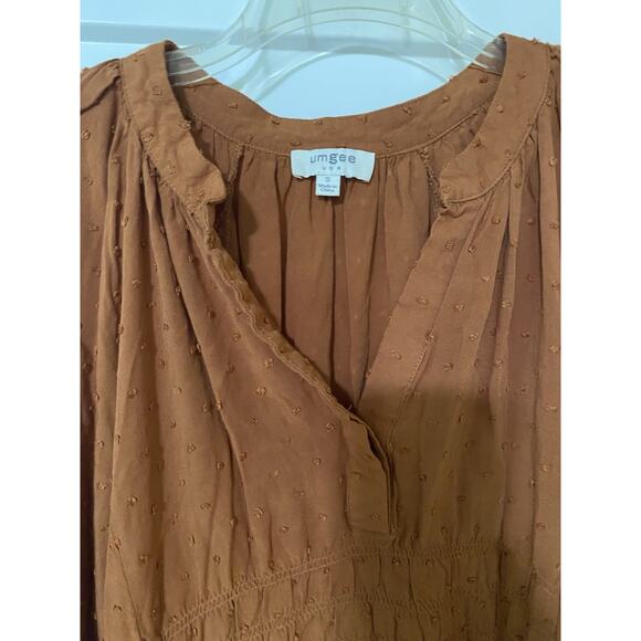 Umgee Rusty Brown Swiss Dot dress Cinched Waist V-Neck Size Small - Picture 2 of 12